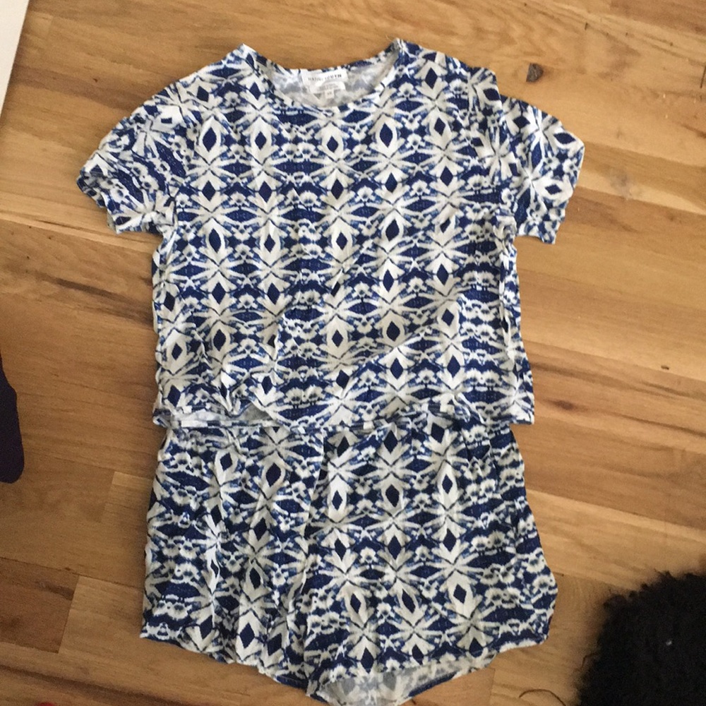 Native Youth matching top & bottom - Picture 2 of 4